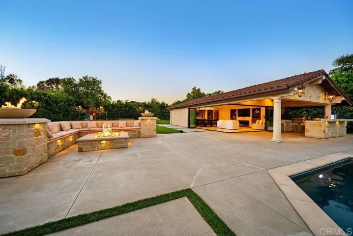 3572 74 Par Four Drive, El Cajon, California 92019