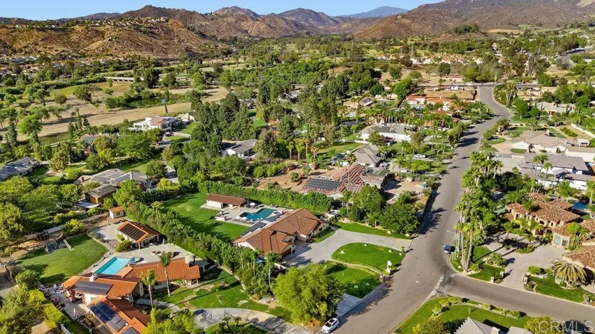 3572 74 Par Four Drive, El Cajon, California 92019