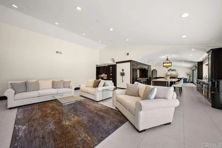 3572 74 Par Four Drive, El Cajon, California 92019