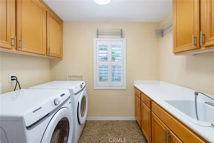 2738 Sleepy Hollow, Glendale, California 91206