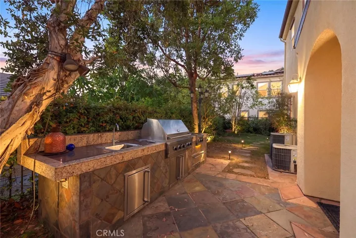 2738 Sleepy Hollow, Glendale, California 91206