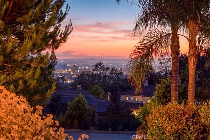 2738 Sleepy Hollow, Glendale, California 91206