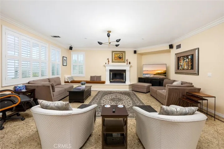 2738 Sleepy Hollow, Glendale, California 91206