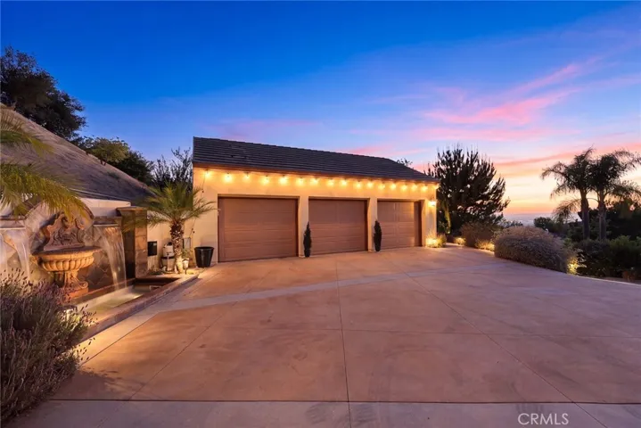 2738 Sleepy Hollow, Glendale, California 91206