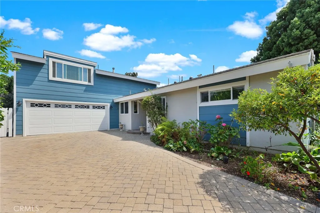 13142 Laburnum Dr
