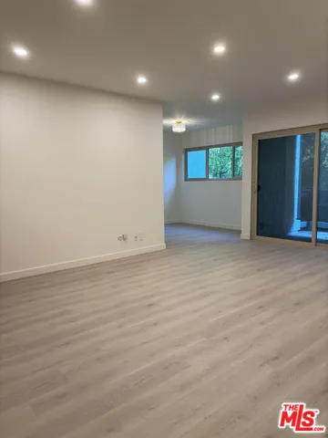 23635 Park Capri 30, Calabasas, California 91302