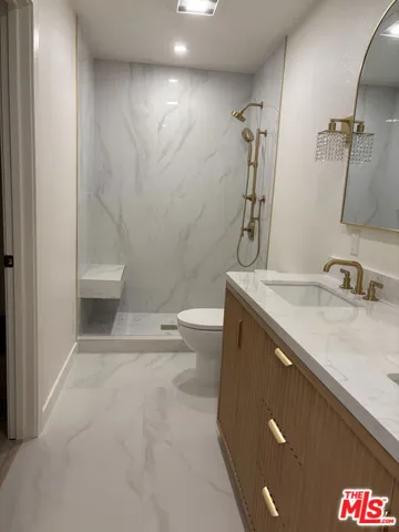 23635 Park Capri 30, Calabasas, California 91302