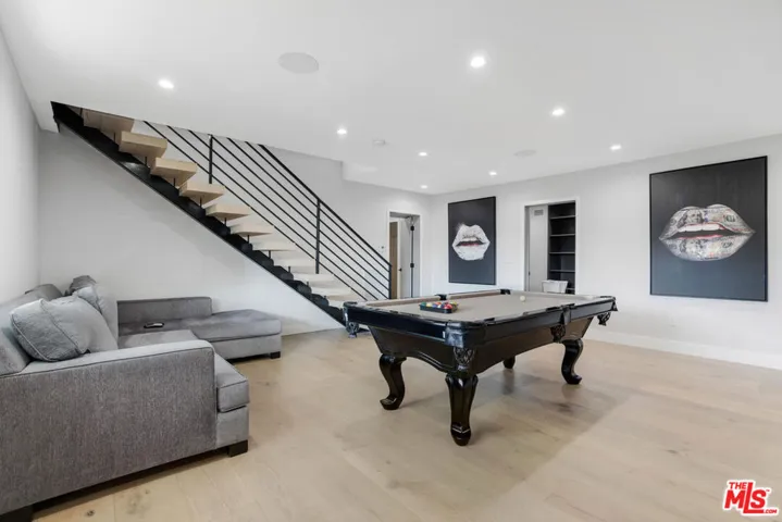 Entertainment Room w/ Billiard