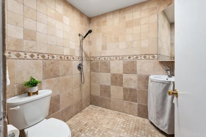 3140 Midway Drive A102, San Diego, California 92110