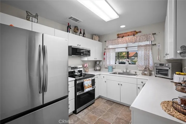 1065 Mountain View, Hemet, California 92545