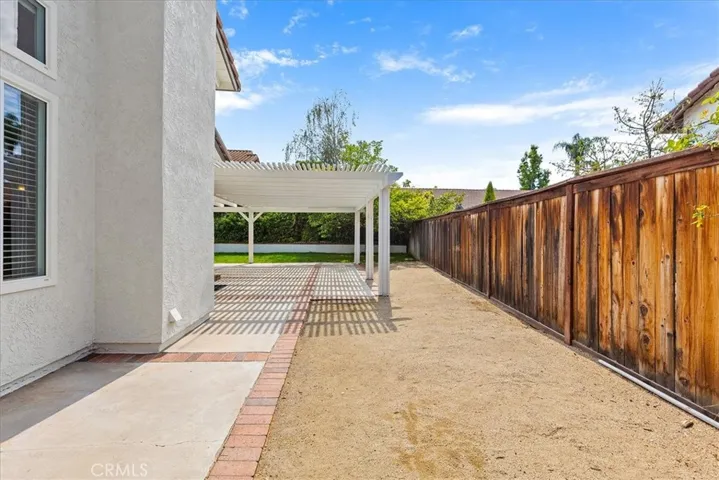 Room on the side yard