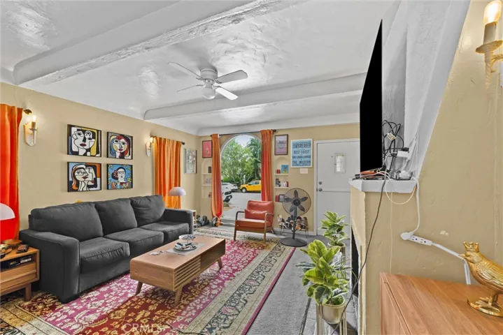 3562 Orange, Long Beach, California 90807