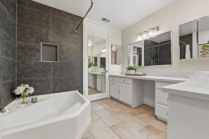 Master Bath/Spa