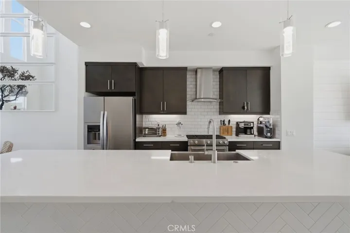 1660 Topanga, Costa Mesa, California 92627