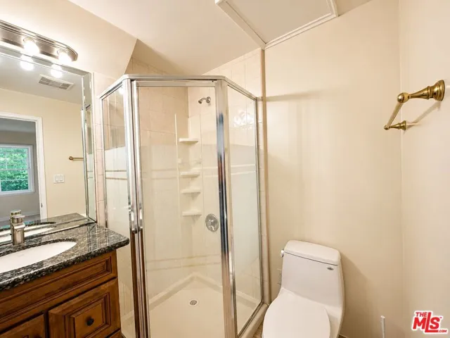 9945 Robbins Drive 102, Beverly Hills, California 90212