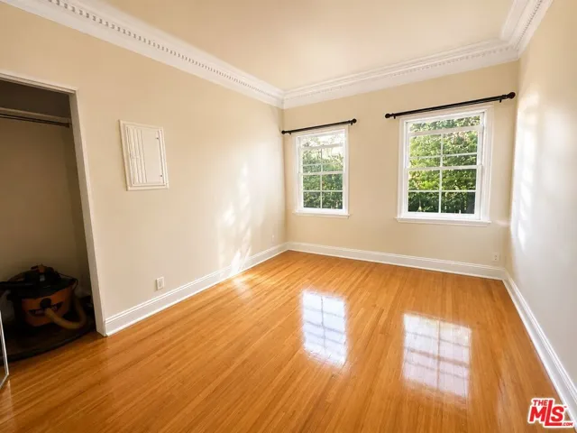 9945 Robbins Drive 102, Beverly Hills, California 90212