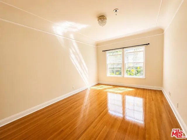 9945 Robbins Drive 102, Beverly Hills, California 90212
