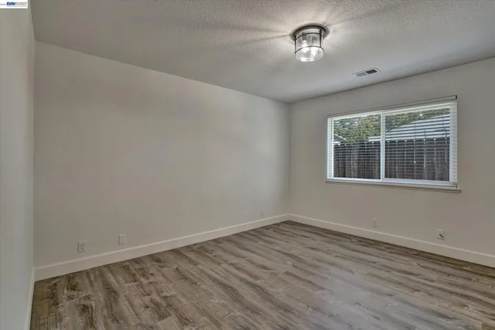 405 Lewis Ave, San Leandro, California 94577