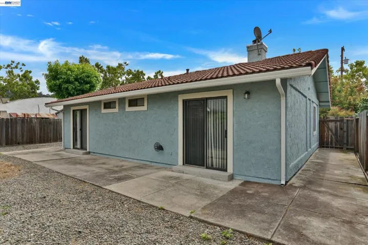 405 Lewis Ave, San Leandro, California 94577