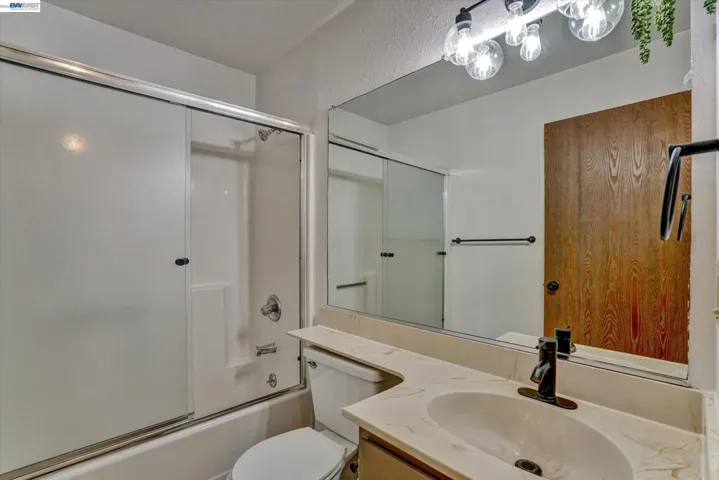 405 Lewis Ave, San Leandro, California 94577