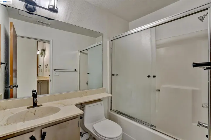 405 Lewis Ave, San Leandro, California 94577