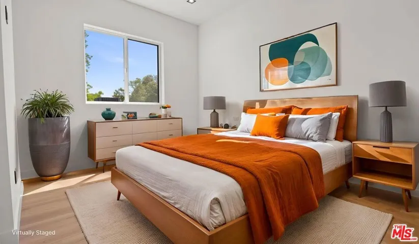 10842 Peach Grove Street 2, North Hollywood, California 91601