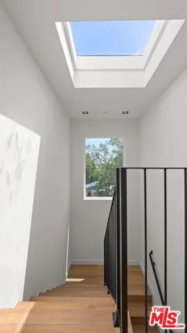 10842 Peach Grove Street 2, North Hollywood, California 91601