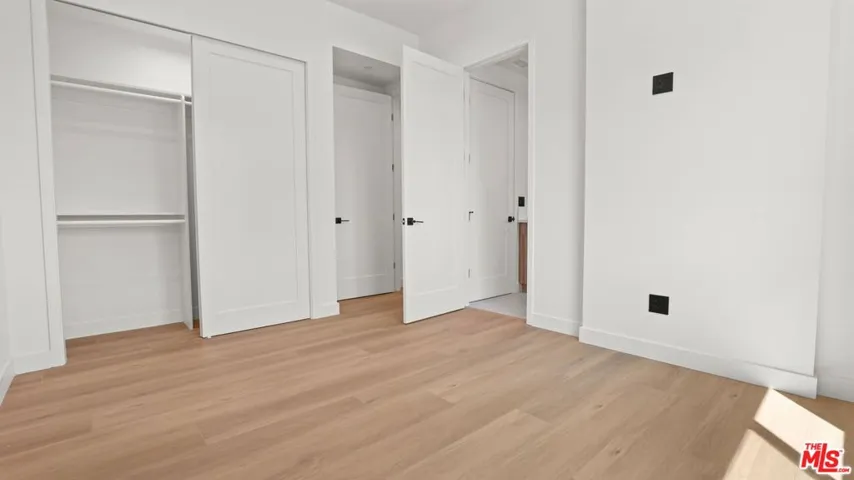 10842 Peach Grove Street 2, North Hollywood, California 91601