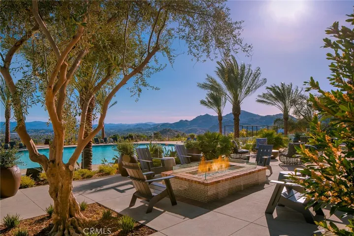 11811 Canoga Avenue, Chatsworth, California 91311