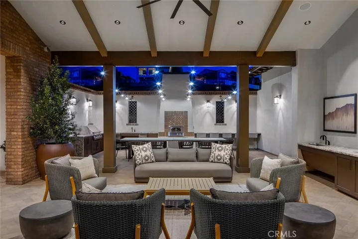 11811 Canoga Avenue, Chatsworth, California 91311