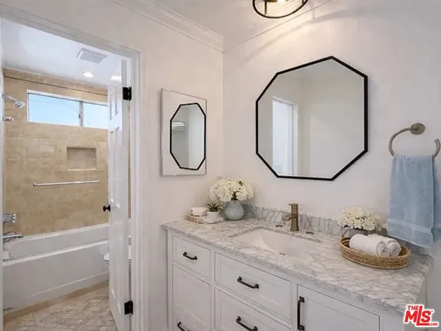 1141 19th Street, Santa Monica, California 90403