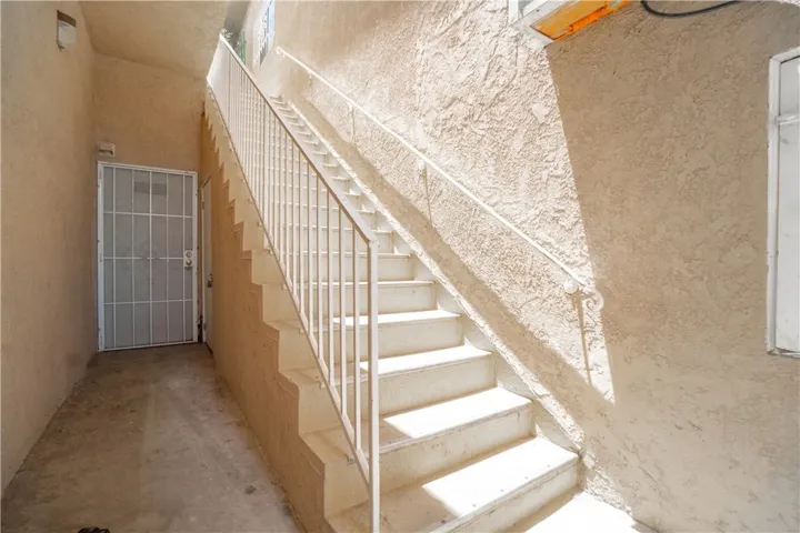 1090 Redondo, Long Beach, California 90804