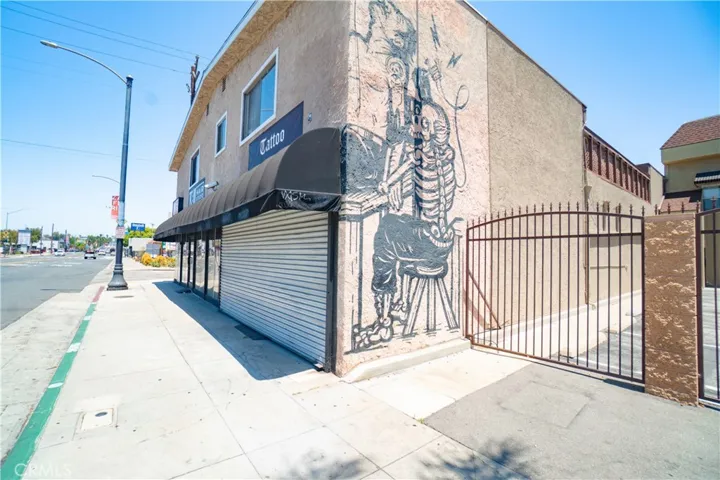1090 Redondo, Long Beach, California 90804
