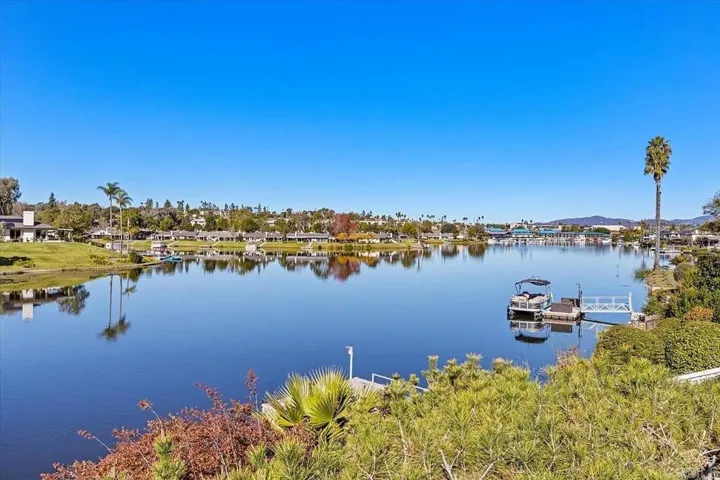 1610 Via La Plaza, San Marcos, California 92078
