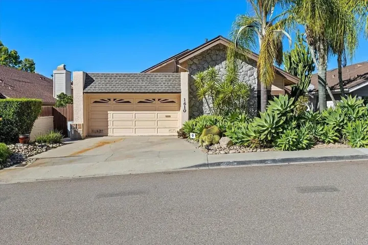 1610 Via La Plaza, San Marcos, California 92078