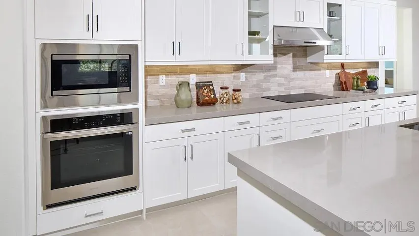262 Reid Way, Oceanside, California 92057