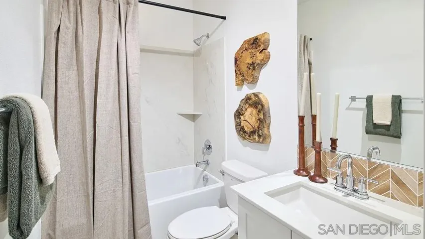 262 Reid Way, Oceanside, California 92057