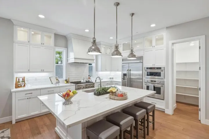 3103 Mena, San Mateo, California 94403