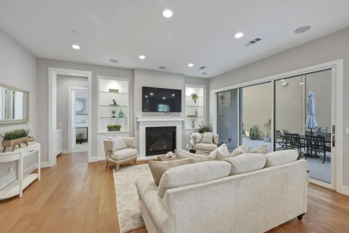 3103 Mena, San Mateo, California 94403