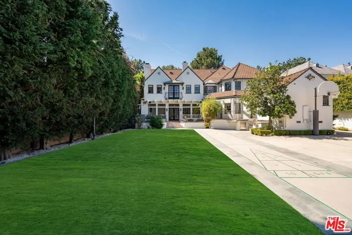 628 N Sierra Drive, Beverly Hills, California 90210