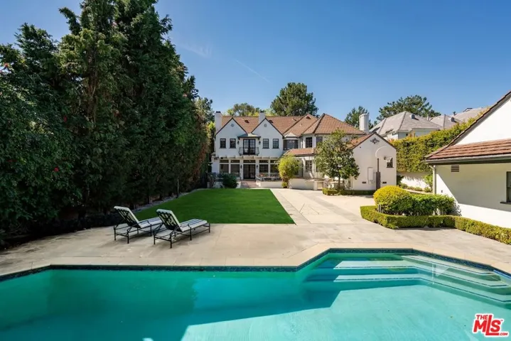 628 N Sierra Drive, Beverly Hills, California 90210