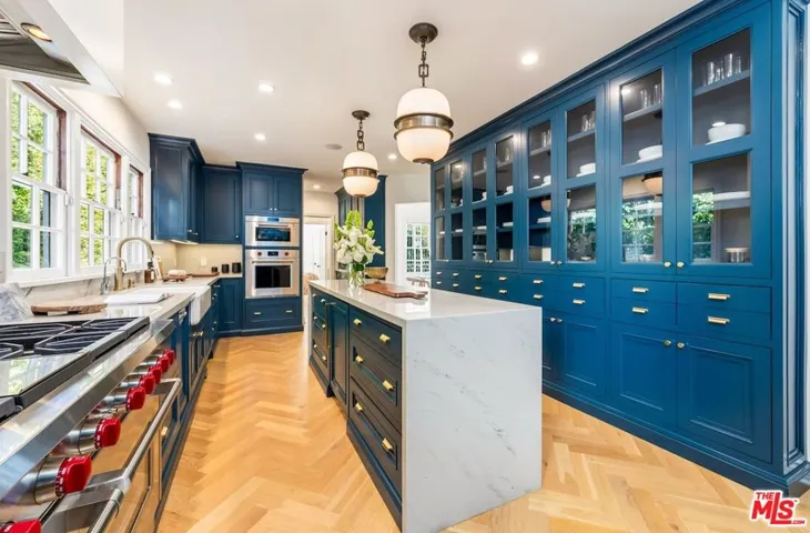 628 N Sierra Drive, Beverly Hills, California 90210