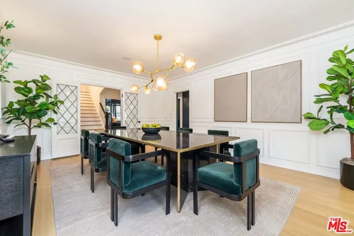 628 N Sierra Drive, Beverly Hills, California 90210