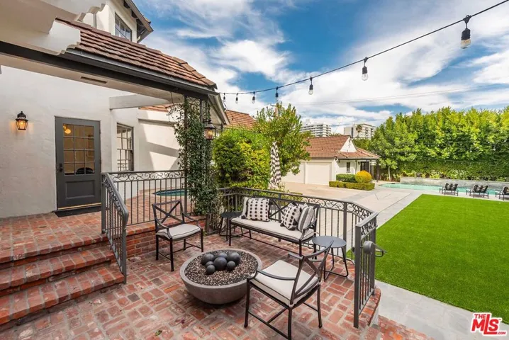 628 N Sierra Drive, Beverly Hills, California 90210