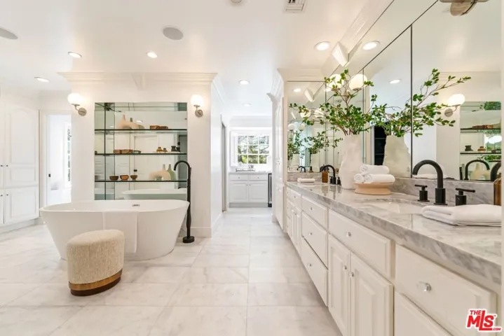 628 N Sierra Drive, Beverly Hills, California 90210