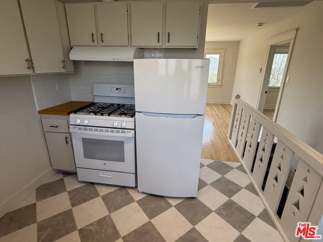 130 S Avenue 63 1/2, Los Angeles, California 90042
