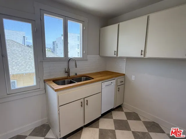 130 S Avenue 63 1/2, Los Angeles, California 90042