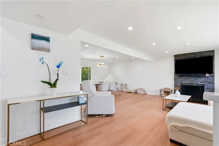 4563 Hempstead St, Simi Valley, California 93063