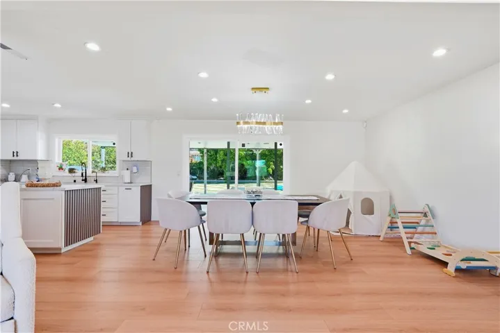 4563 Hempstead St, Simi Valley, California 93063