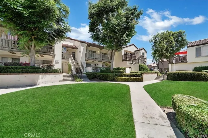 104 S Cross Creek Road M, Orange, California 92869